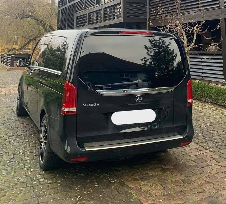 Intérieur cuir confortable Van Mercedes Classe V Taxi VTC Strasbourg